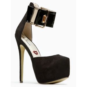 RED KISS NAOMY OVER SIZED ANKLET HEELS